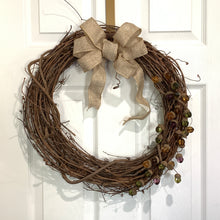 Load image into Gallery viewer, Acorns and Grapevine 18&quot; Wreath